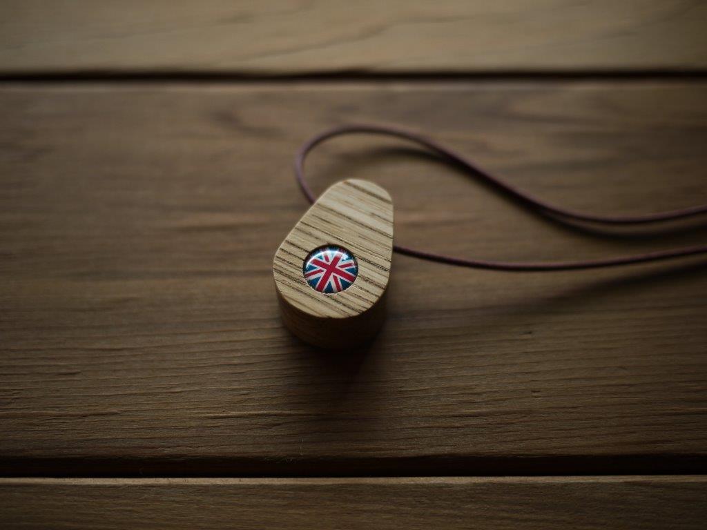 wood_top_necklace